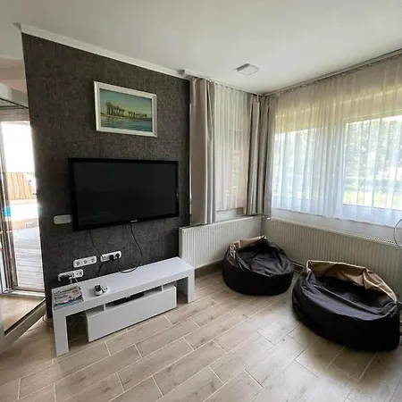 Casa vacanze House4u Balatonszárszó